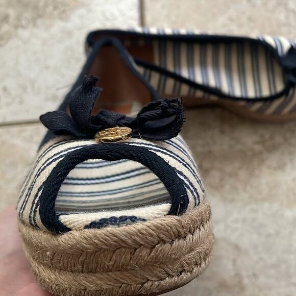 Tory Burch Jackie Striped Peep-Toe Wedge sandal Ivory Navy - Picture 13 of 14